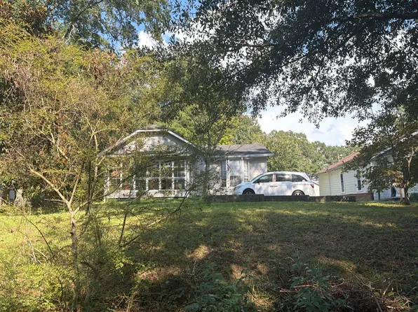 309 Elm Cir, Villa Rica, GA 30180