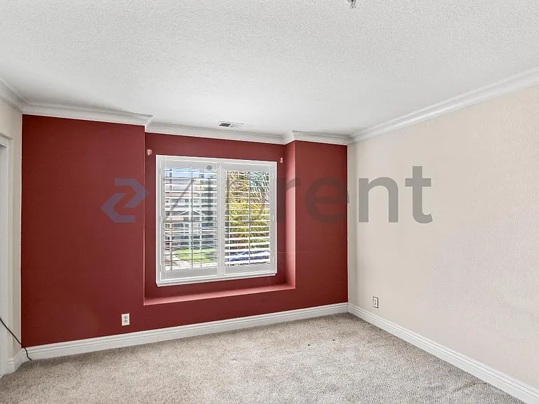1366 Jayhawk Ln — Photo 26