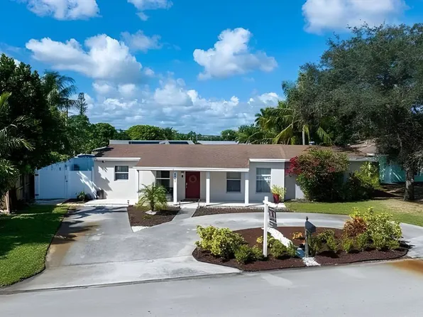 6941 Boston Dr, Lake Worth, FL 33462