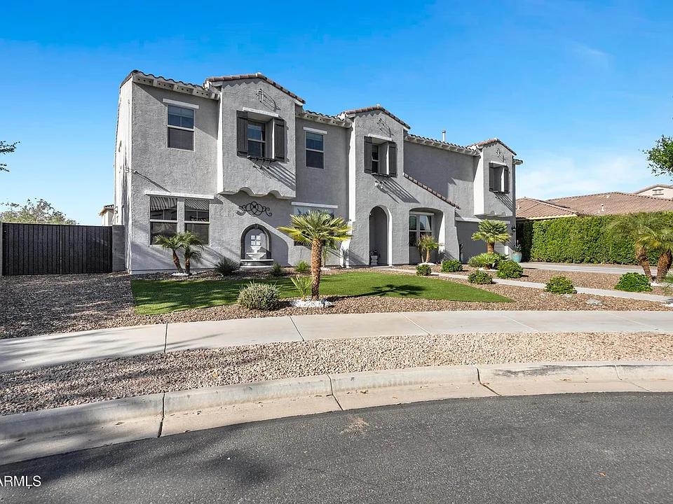 21328 E Misty Ln
