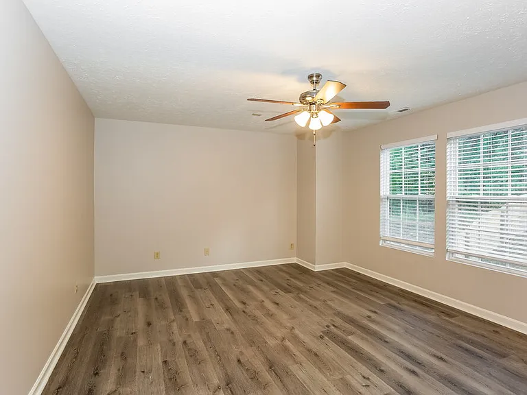 4226 Kellybrook Dr — Photo 11