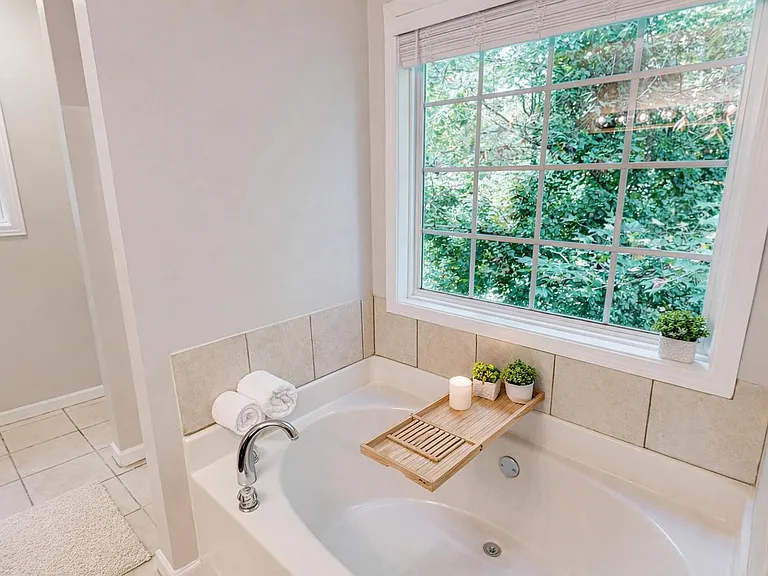640 Alfred Rd NW — Photo 11