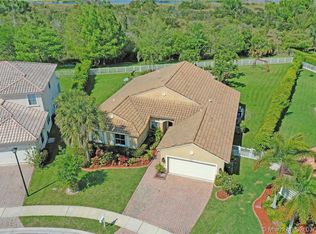 19001 SW 7th St, Pembroke Pines, FL 33029