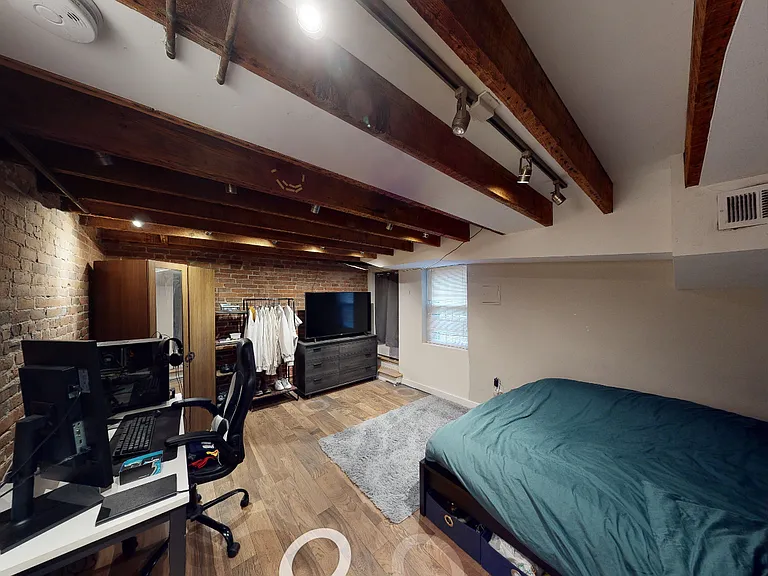 83-85 Windsor St #1A — Photo 13
