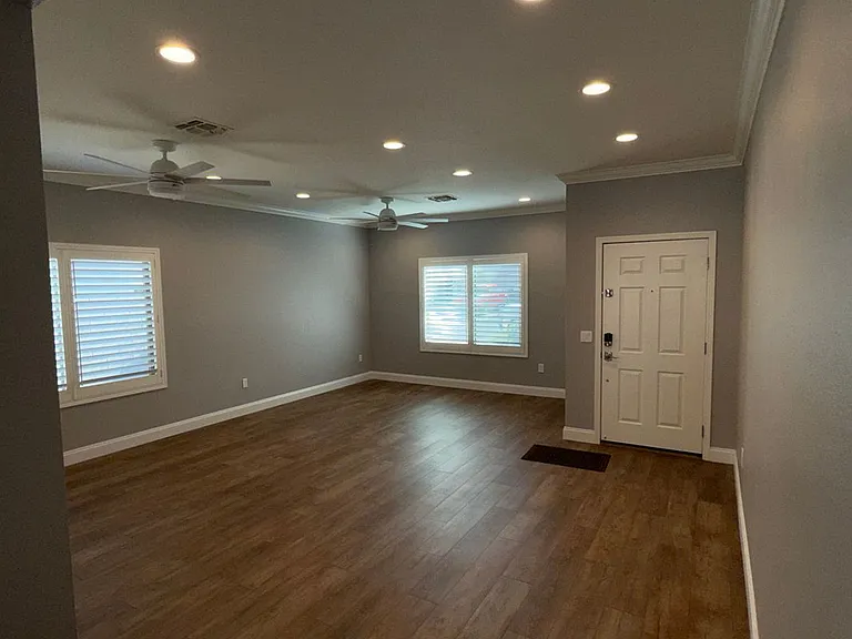 2140 E Remington Pl — Photo 3