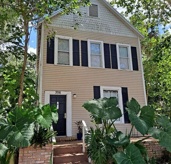 206 E Howry Ave #A — Photo 1