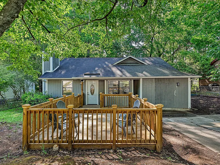 633 Pennwood Ln — Photo 11