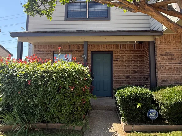 732 W Collins St, Denton, TX 76201