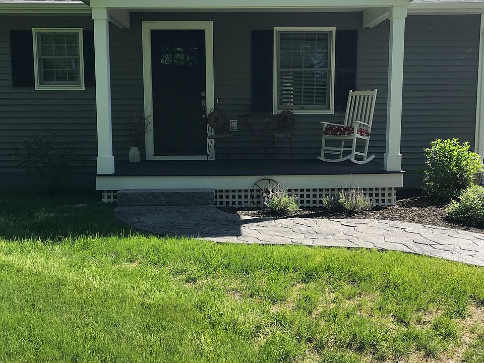 2nd image of 622 Salmon Falls Rd