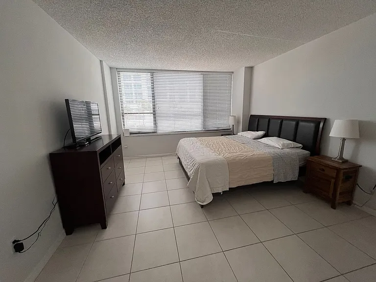 3505 S Ocean Dr #318 — Photo 8