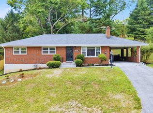 2908 Lofton Rd, Roanoke, VA 24018