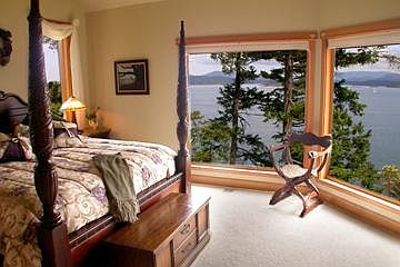 4th image of 806 Shoreline Ln