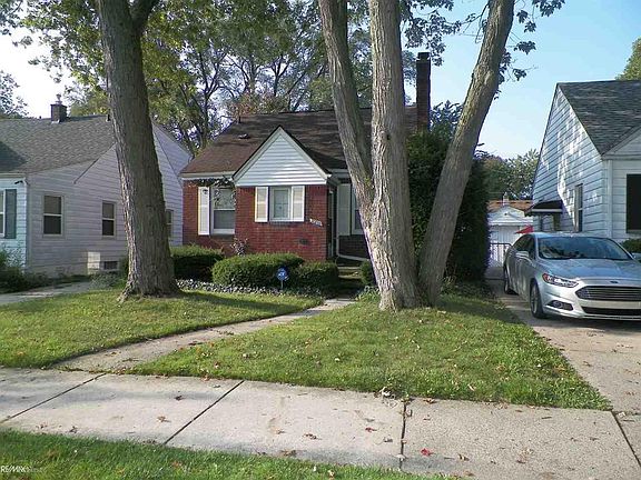 3rd image of 20268 Elkhart St