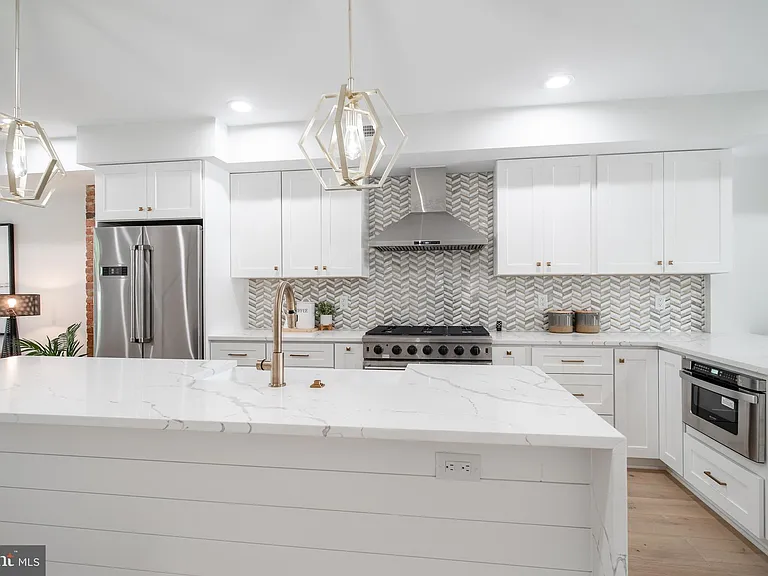 520 Irving St NW — Photo 16