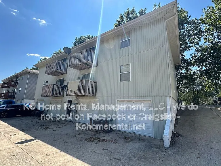 211 NW Barr Rd #C — Photo 30