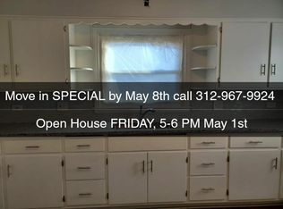 445 S Commonwealth Ave, Aurora, IL 60506
