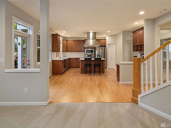 5th image of 1542 24th Ave NE