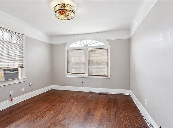 3rd image of 2719 Dublin St