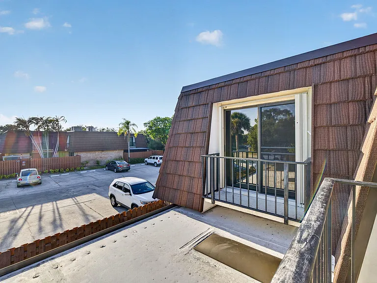 5612 SE Riverboat Dr #104 — Photo 20