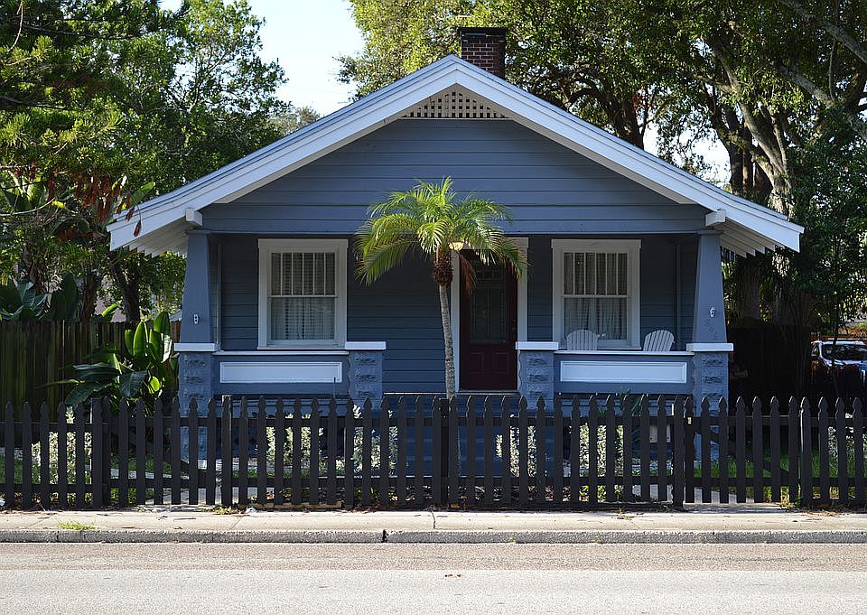 1st image of 846 22nd Ave N