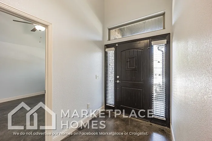 3211 Stonepoint Ave — Photo 4