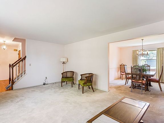5th image of 762 Elderwood Dr