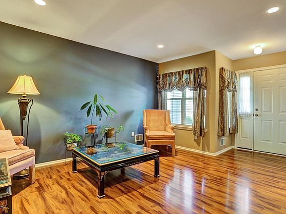 3rd image of 2905 Jockey Hollow Dr