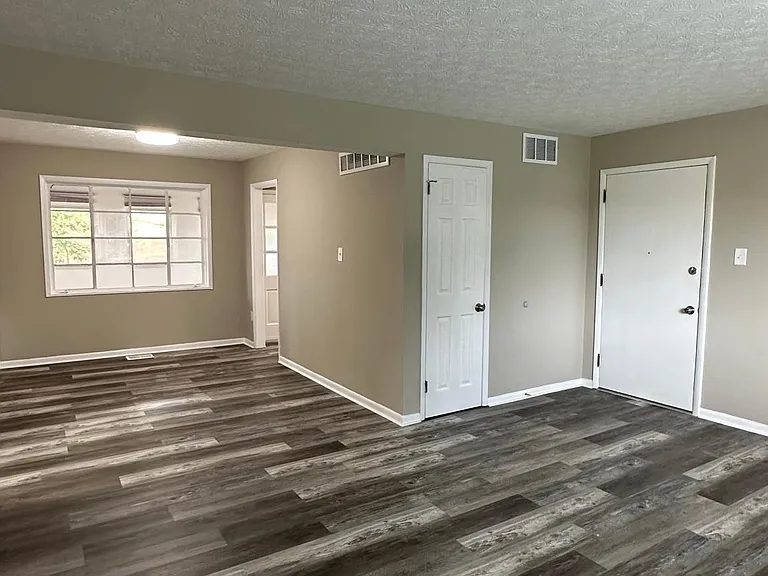 1555 Mayfair Blvd #2 — Photo 7