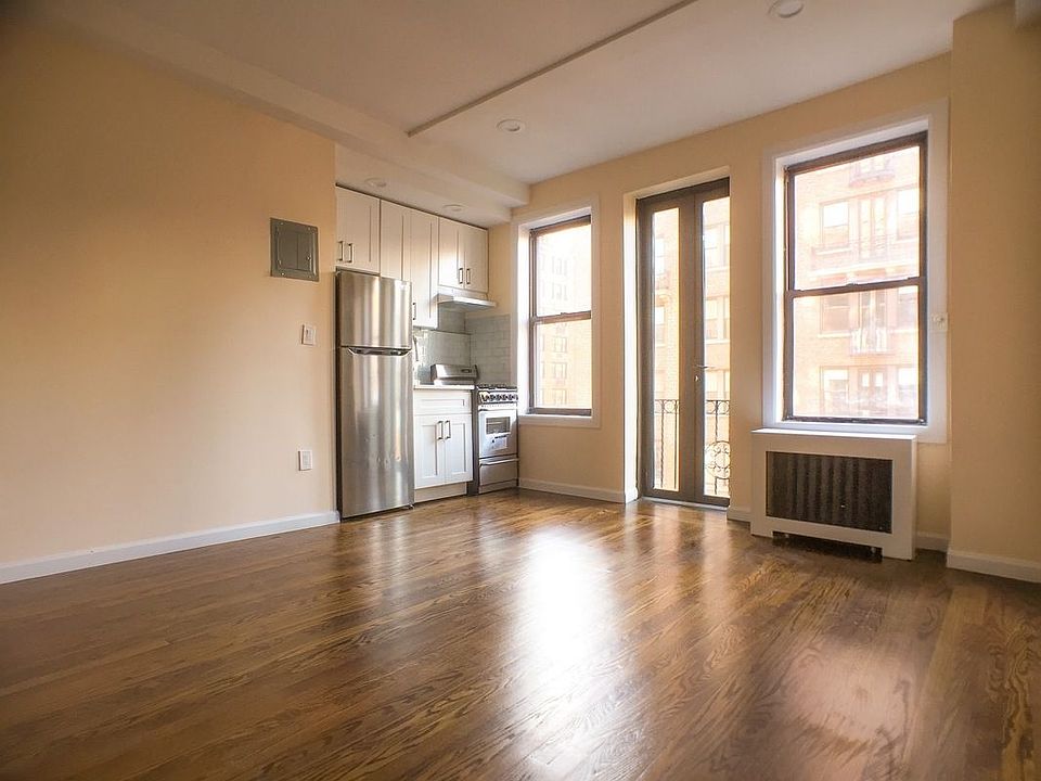 1st image of 21 E 10th St APT 7C