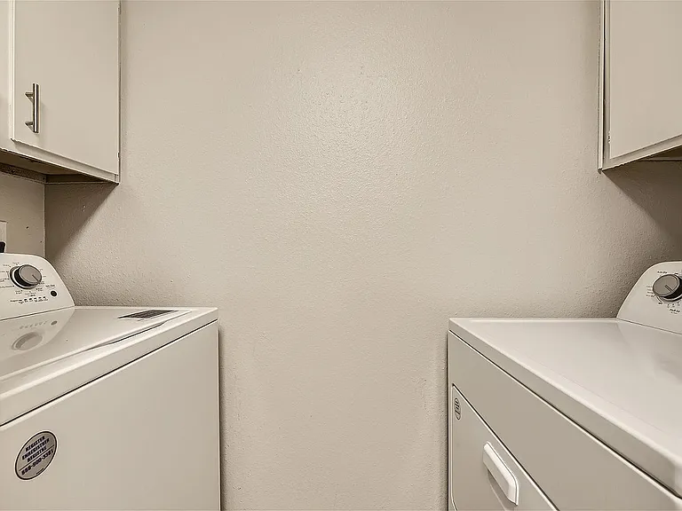 500 Tish Circle #405 - Web Quality - 011 - 17 Laundry Room
