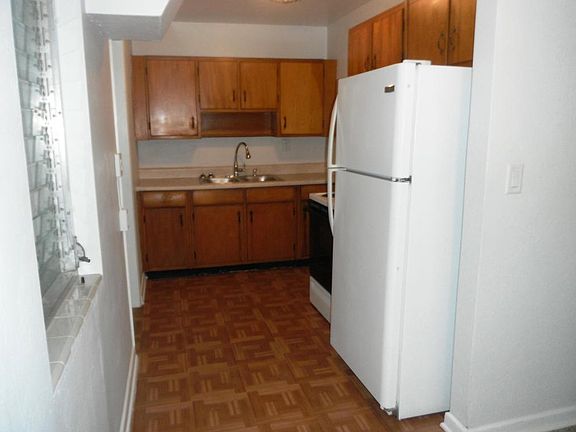 5th image of 5600 Hobart Ave