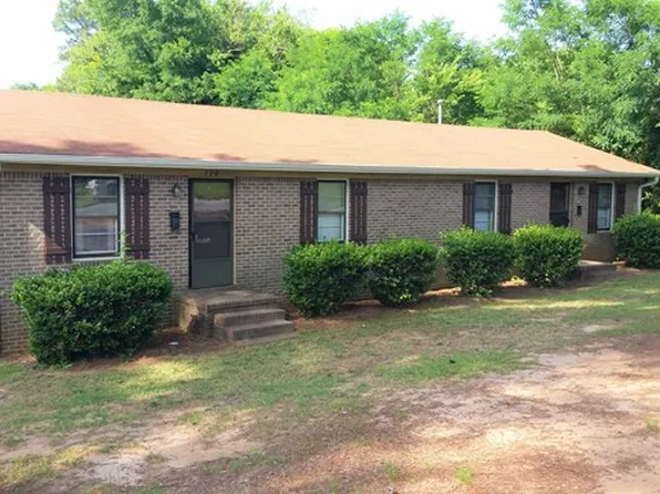 1205 W 10th St, Roanoke Rapids, NC 27870