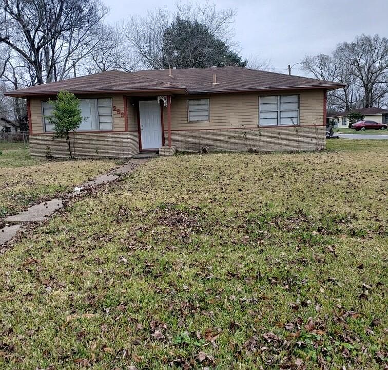 1st image of 299 Roxton Ln