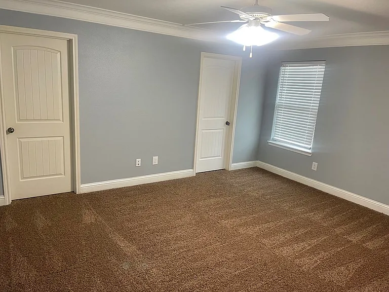 9918 Lamar Ave — Photo 7
