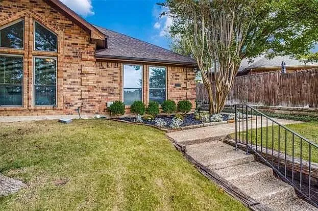 2729 Monet Pl — Photo 3