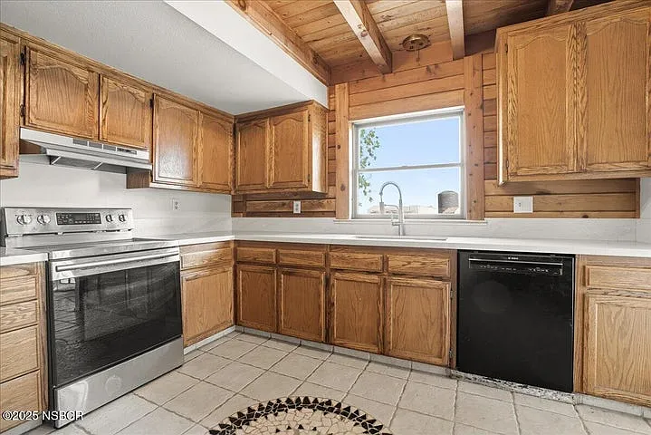 2935 E Clark Ave — Photo 3