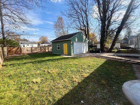 5th image of 3529 Wallace Ave