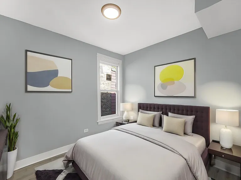 3522 W Flournoy St #2R — Photo 3