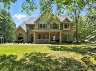 1715 Nole Dr, Jeffersonville, IN 47130