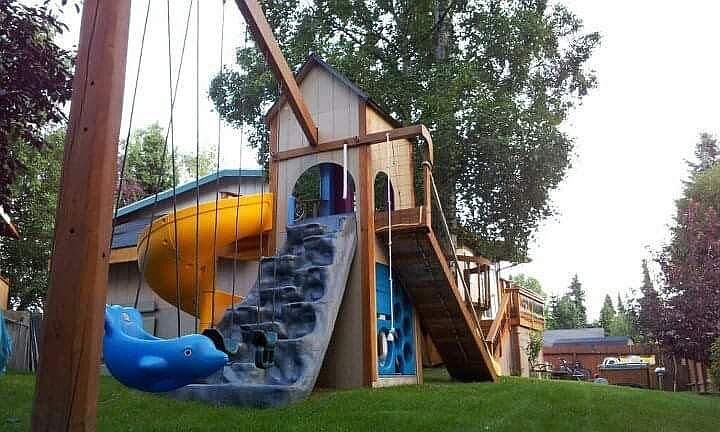 2nd image of 7820 Glenn Cir