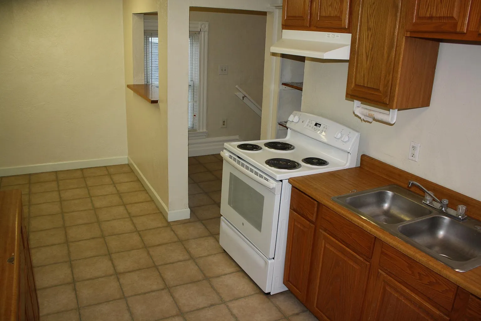 142 E Pike St photo 1