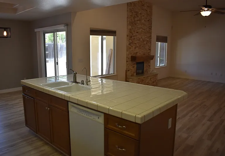 6310 Diamond Ct — Photo 15
