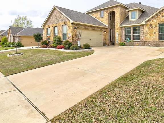 3rd image of 5028 Breezewind Ln