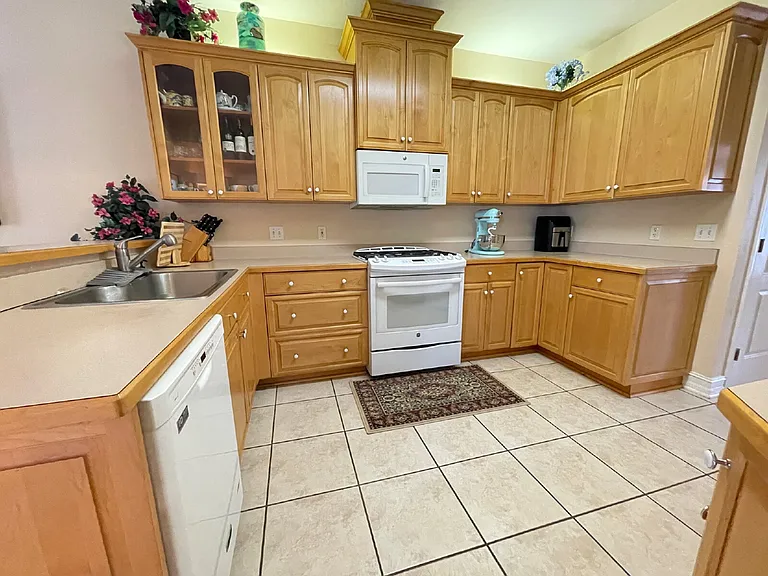 1230 Ronds Pointe Dr E — Photo 14