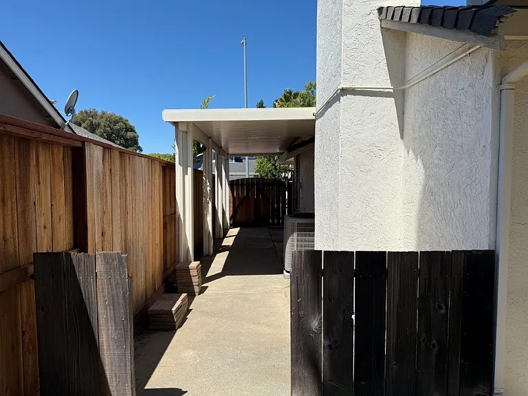 467 Lupine Cir — Photo 64