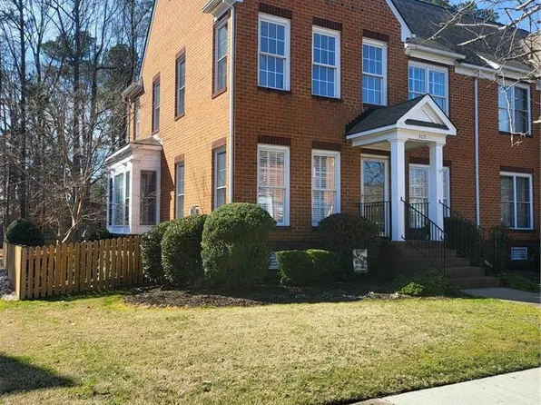 305 Herman Melville Ave, Newport News, VA 23606