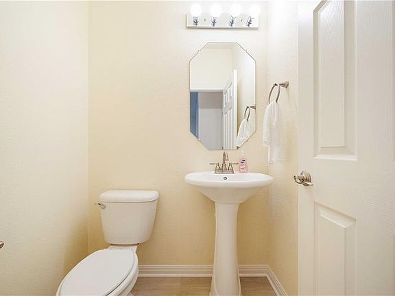 5th image of 3434 Yogi Berra Way
