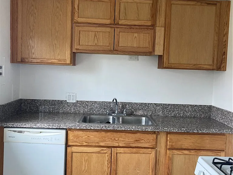 17263 Owen St #1 — Photo 5