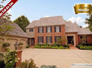 11729 Manor Rd, Leawood, KS 66211