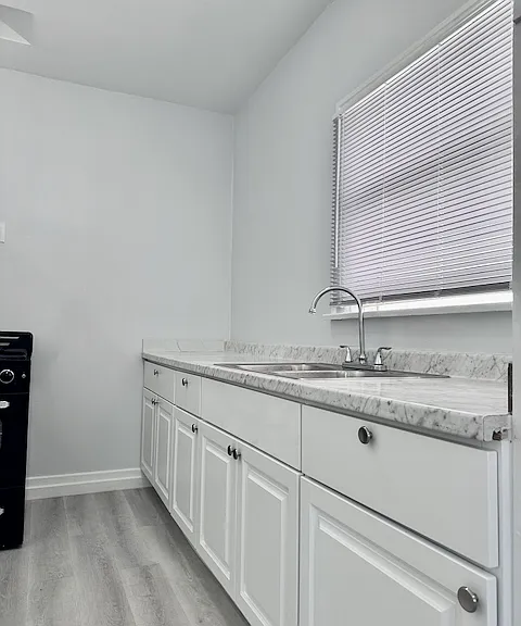 1140 E 1st St #6 — Photo 20
